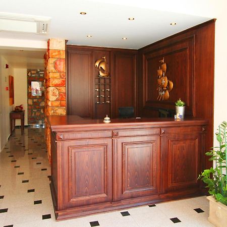 Iris Spa Лутра Едипсу Екстериор снимка